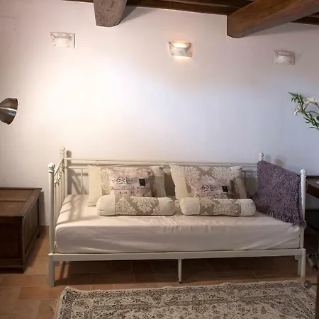 Wood, Valle D'orza Villa Schifanoia (Terni)