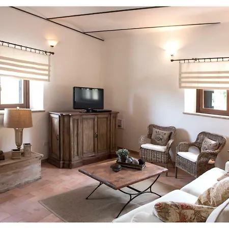 Villa Wood, Valle D'orza